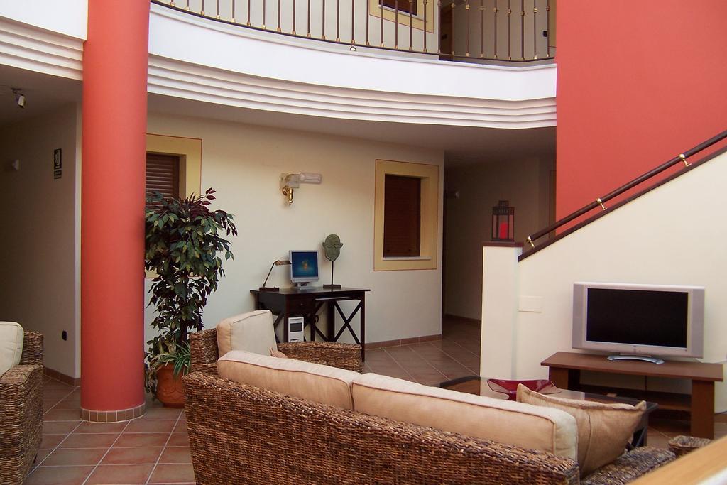 Hotel Ele Santabarbara Castilleja de la Cuesta Zewnętrze zdjęcie